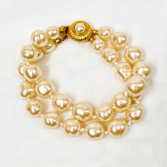 Talbots Jewelry - Vintage Talbots Knotted Glass Pearl Bracelet w/Fancy Clasp